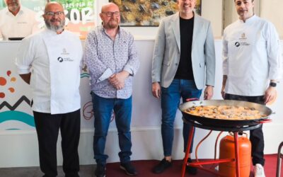 Los Artesanos del Arroz destacan en la Mostra de Turisme con un showcooking de arroz all i pebrat